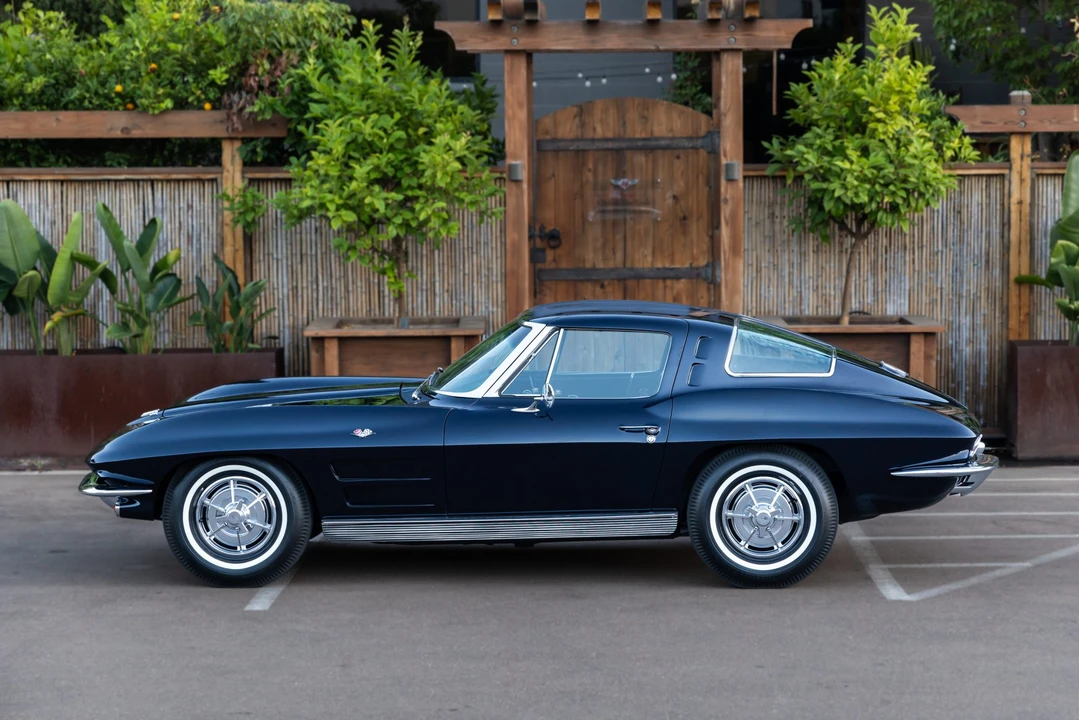 1963 Chevrolet Corvette C2 - Image 15 of 31