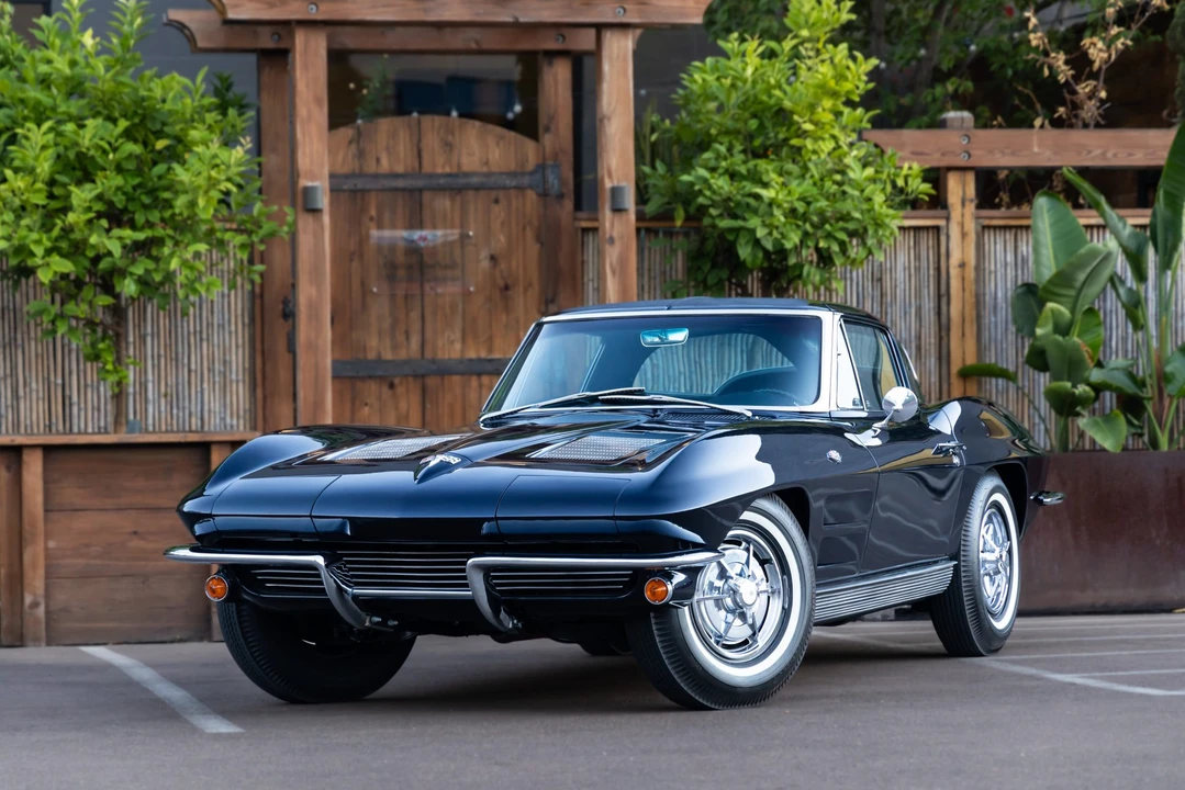 1963 Chevrolet Corvette C2 - Image 2 of 31