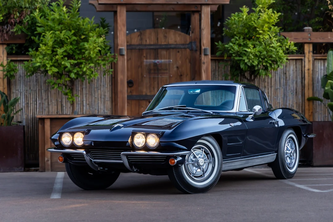 1963 Chevrolet Corvette C2 - Image 8 of 31