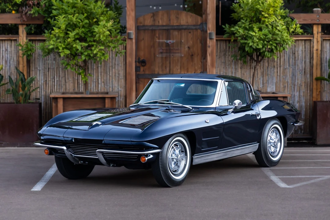 1963 Chevrolet Corvette C2 - Image 11 of 31