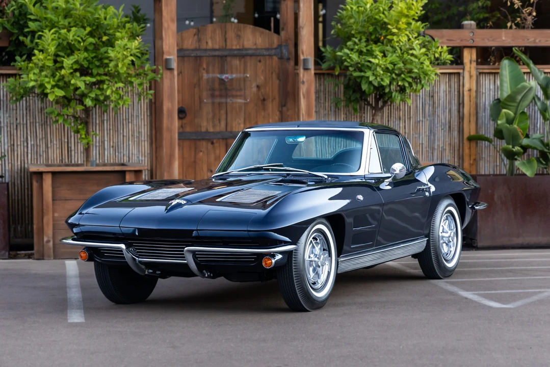 1963 Chevrolet Corvette C2 - Image 6 of 31