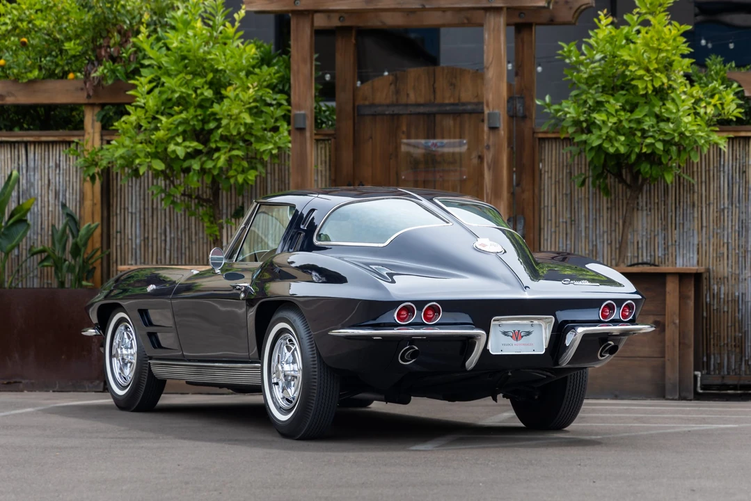 1963 Chevrolet Corvette C2 - Image 18 of 31