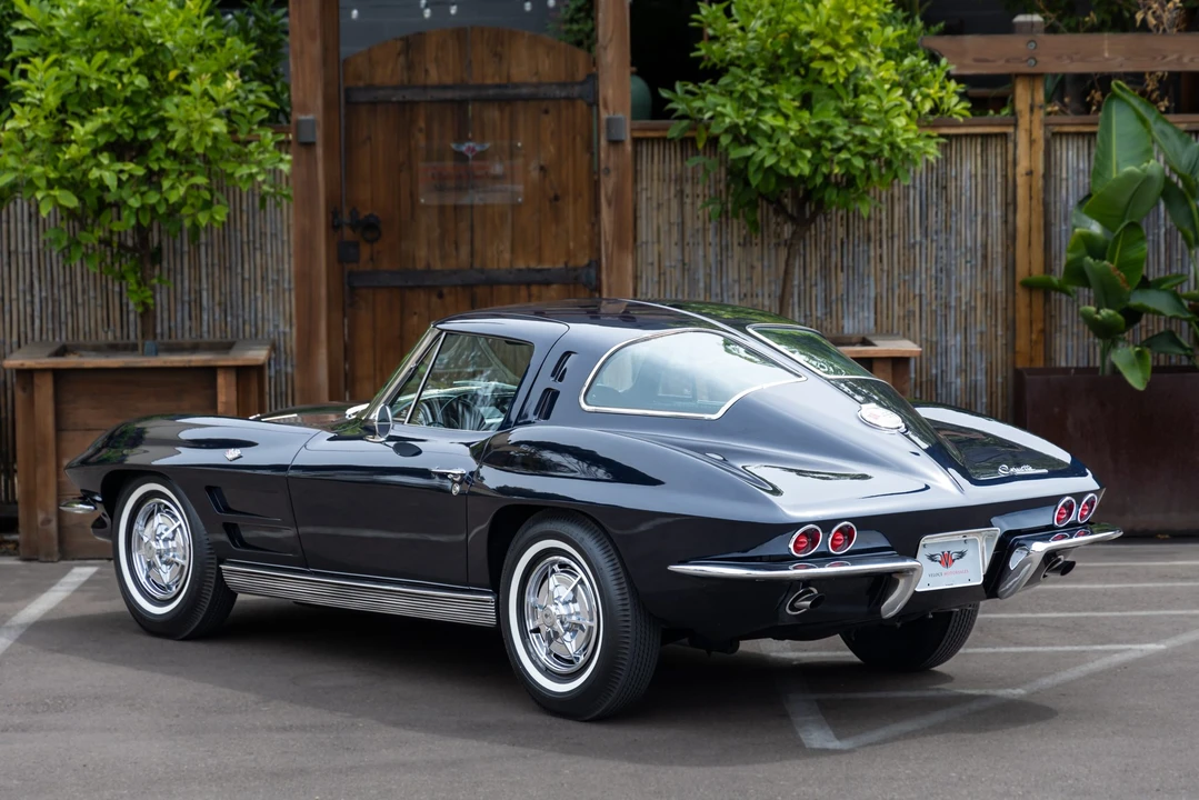 1963 Chevrolet Corvette C2 - Image 16 of 31