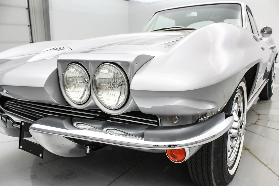 1963 Chevrolet Corvette C2 - Image 17 of 31