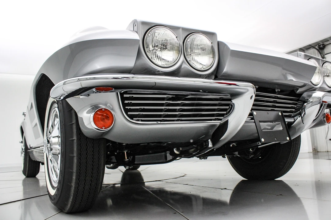 1963 Chevrolet Corvette C2 - Image 14 of 31