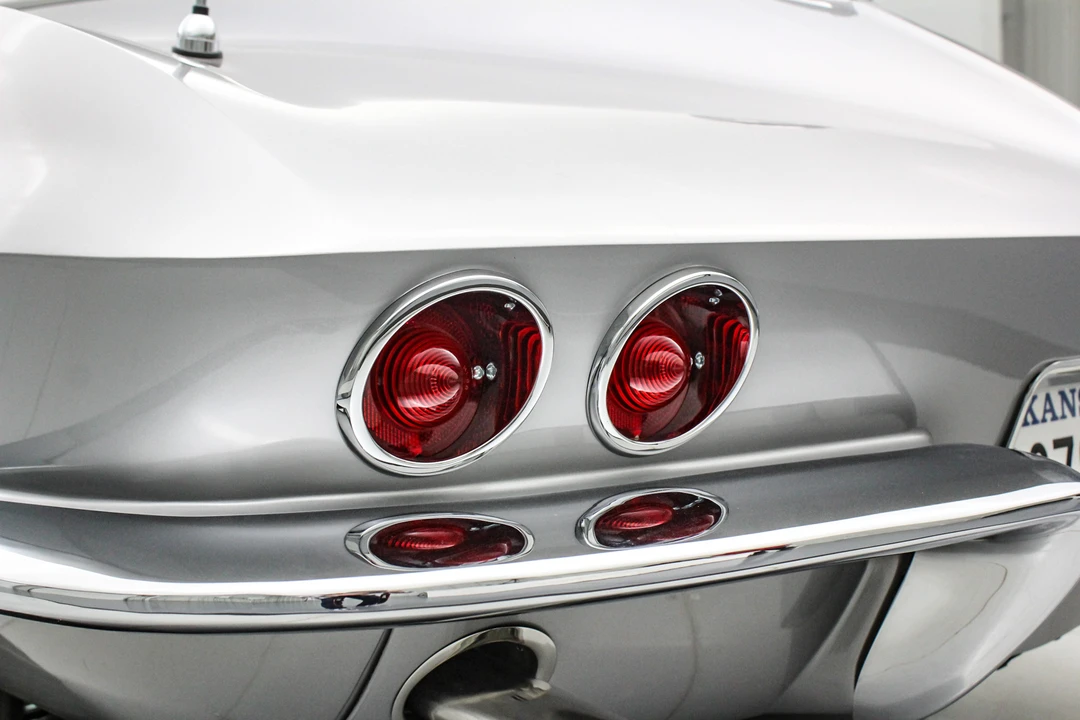 1963 Chevrolet Corvette C2 - Image 21 of 31