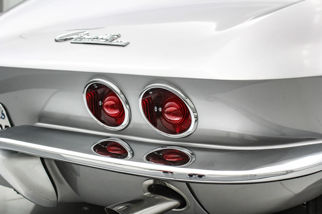 1963 Chevrolet Corvette C2 - Image 22 of 31
