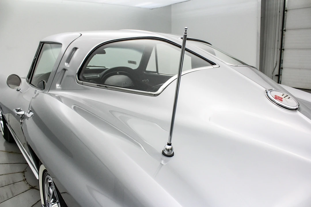 1963 Chevrolet Corvette C2 - Image 24 of 31