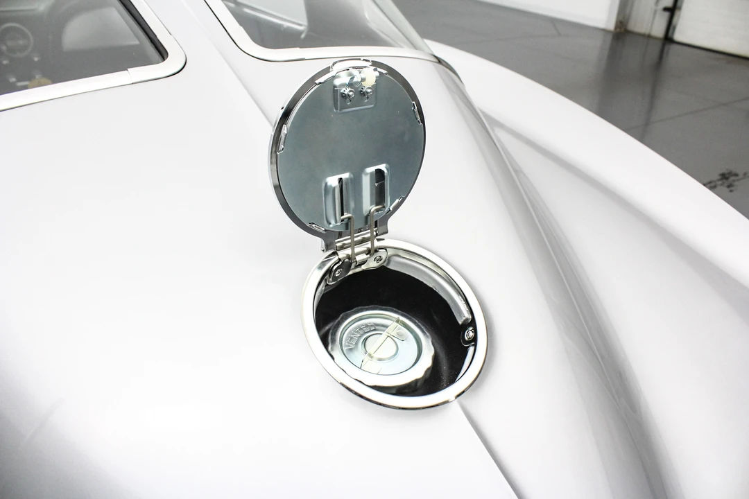 1963 Chevrolet Corvette C2 - Image 18 of 31