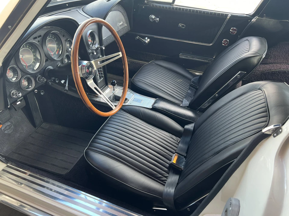 1963 Chevrolet Corvette C2 - Image 30 of 31