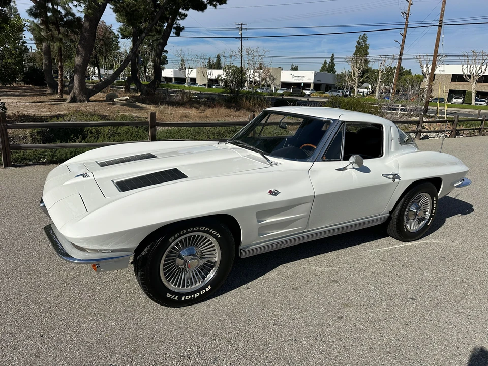 1963 Chevrolet Corvette C2 - Image 2 of 31