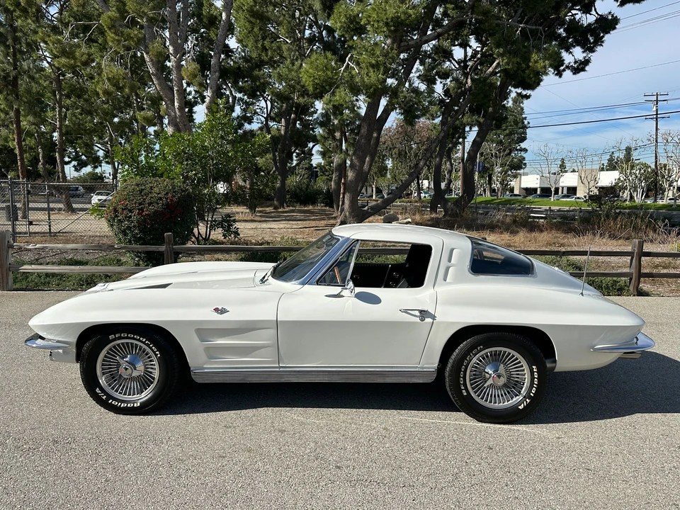 1963 Chevrolet Corvette C2 - Image 11 of 31