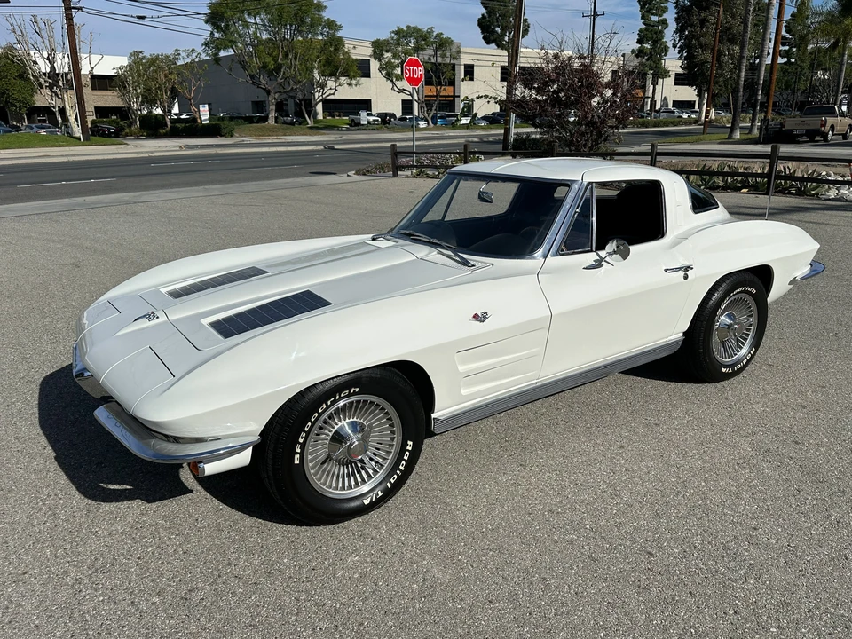 1963 Chevrolet Corvette C2 - Image 4 of 31