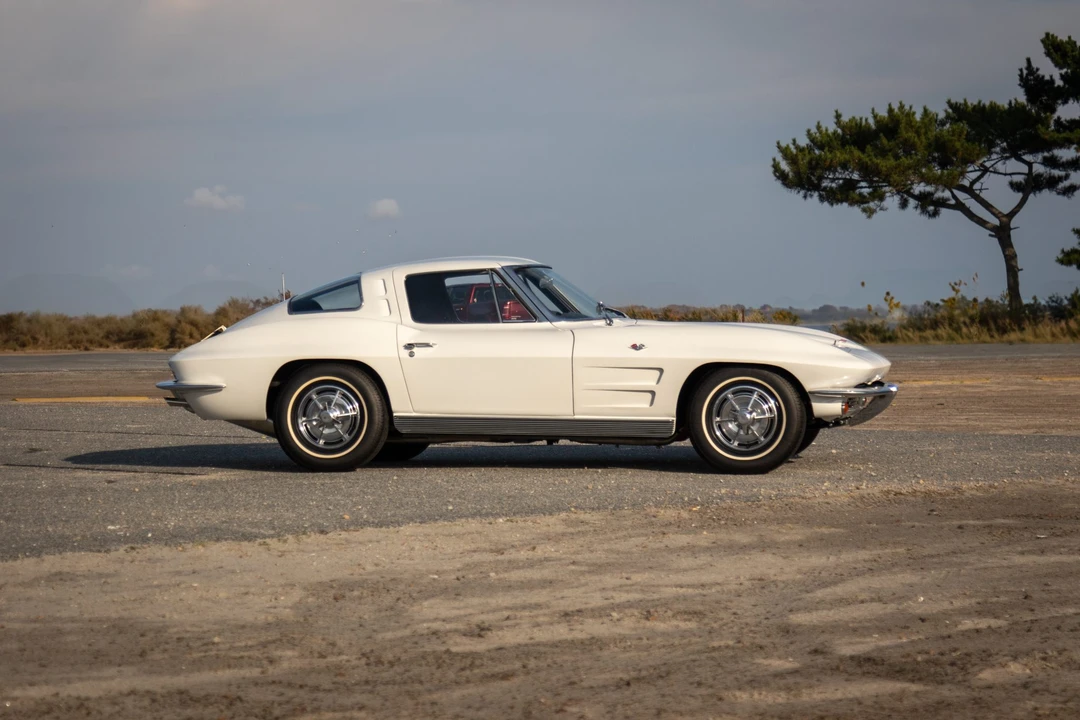 1963 Chevrolet Corvette C2 - Image 8 of 31