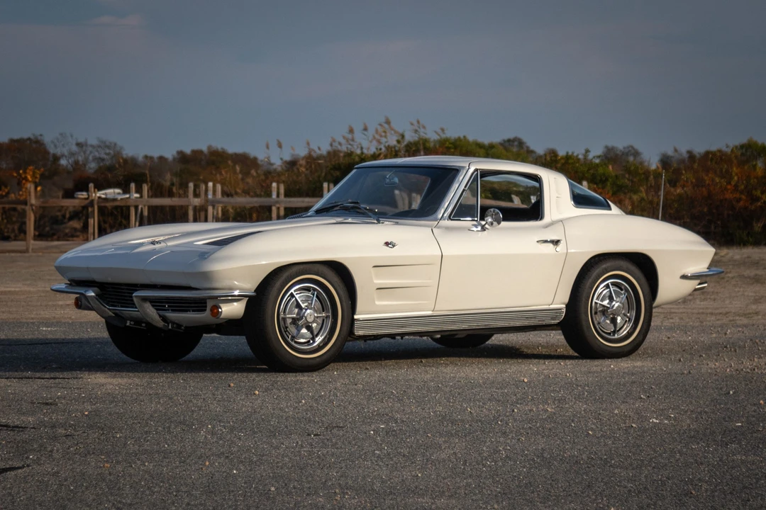 1963 Chevrolet Corvette C2 - Image 28 of 31