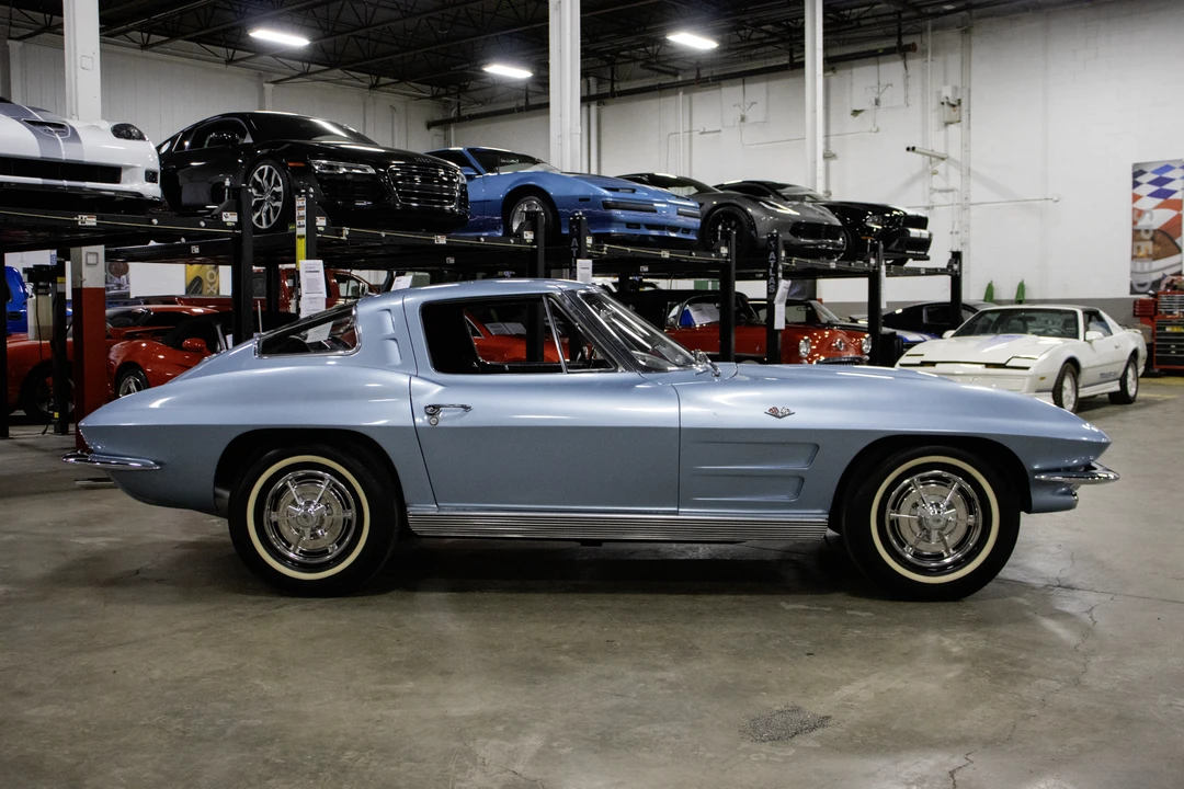 1963 Chevrolet Corvette C2 - Image 6 of 31