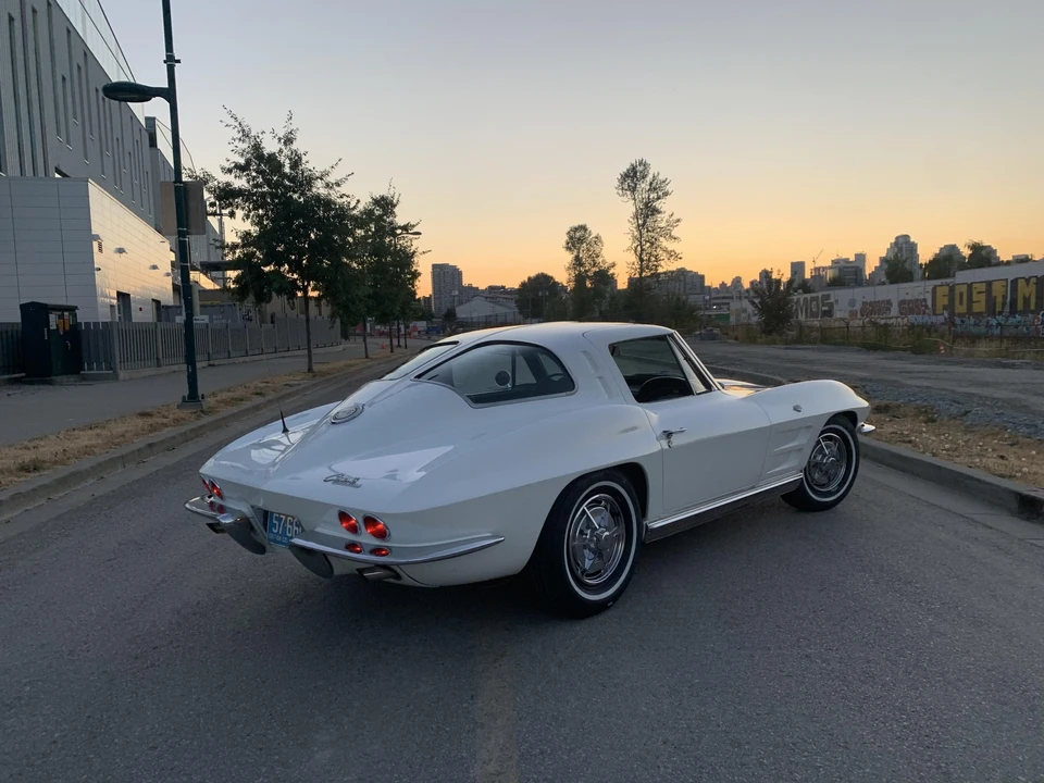 1963 Chevrolet Corvette C2 - Image 11 of 31