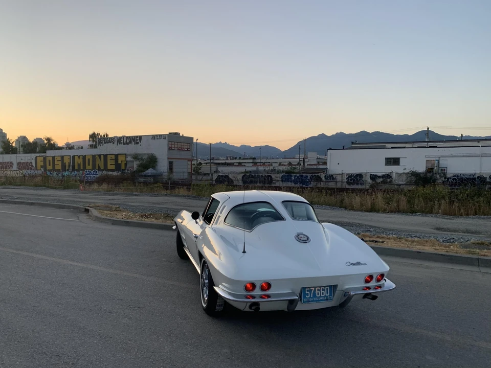 1963 Chevrolet Corvette C2 - Image 19 of 31