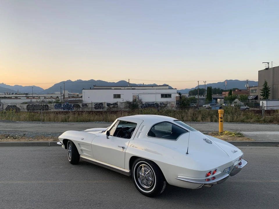 1963 Chevrolet Corvette C2 - Image 25 of 31