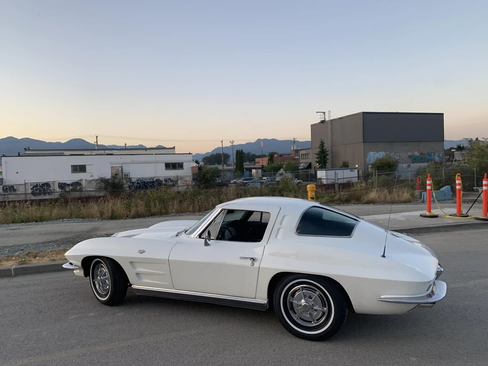 1963 Chevrolet Corvette C2 - Image 26 of 31