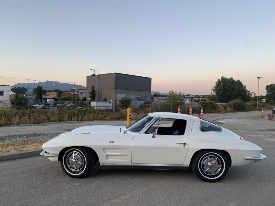 1963 Chevrolet Corvette C2 - Image 28 of 31