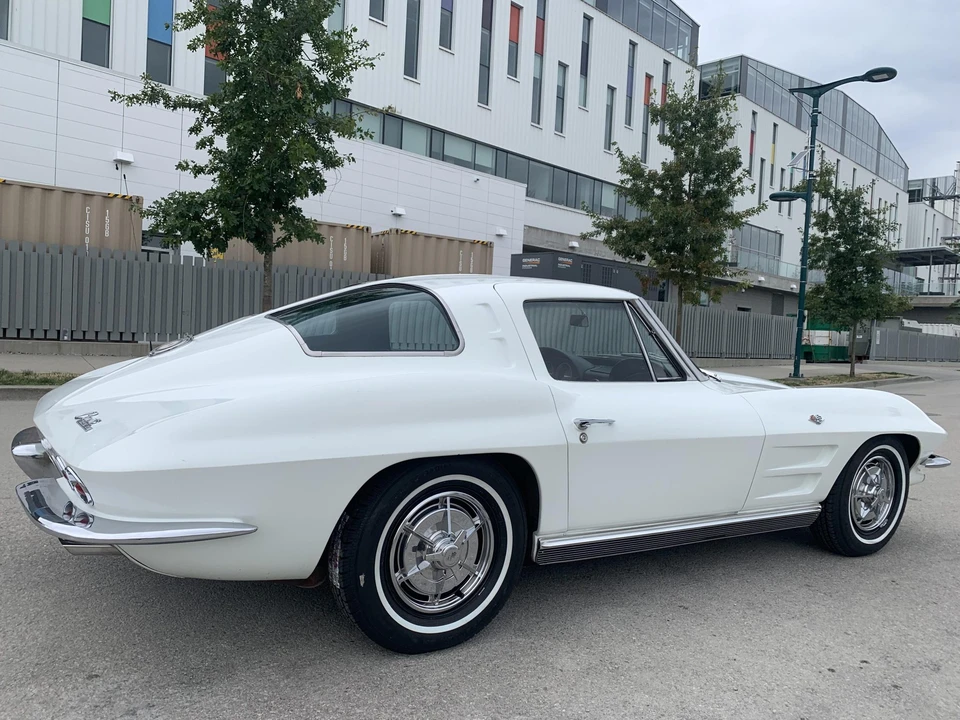 1963 Chevrolet Corvette C2 - Image 10 of 31