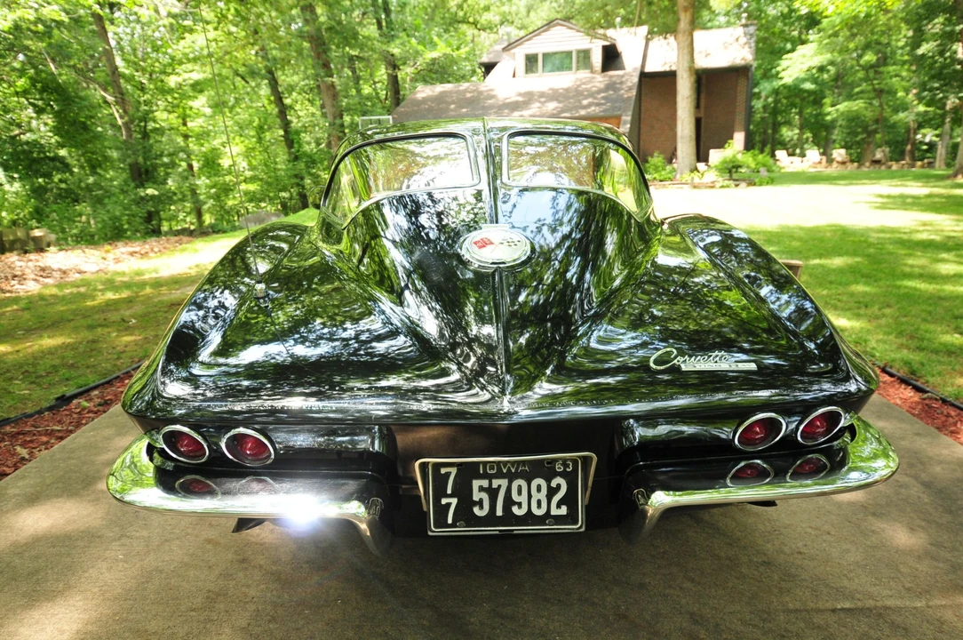 1963 Chevrolet Corvette C2 - Image 13 of 31