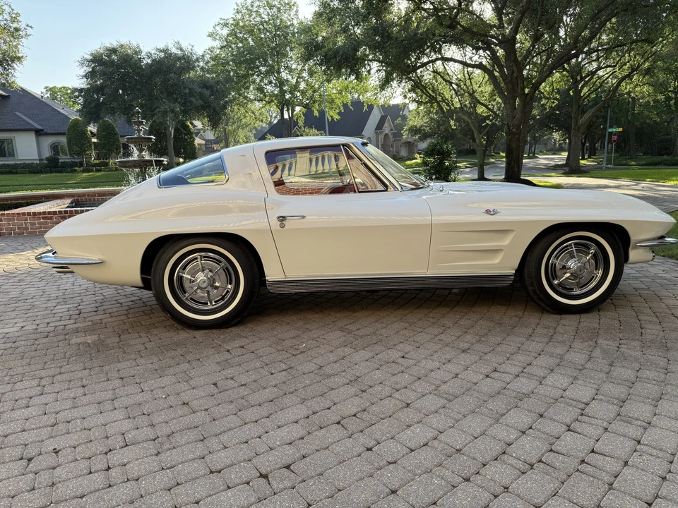 1963 Chevrolet Corvette C2 - Image 10 of 31