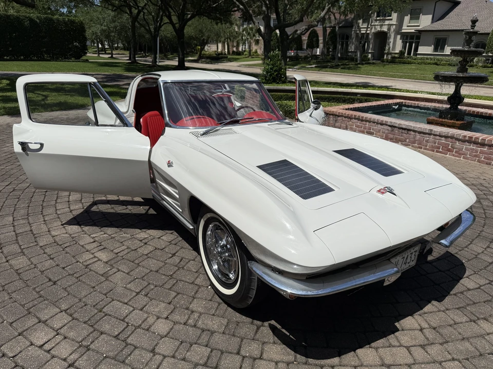 1963 Chevrolet Corvette C2 - Image 11 of 31
