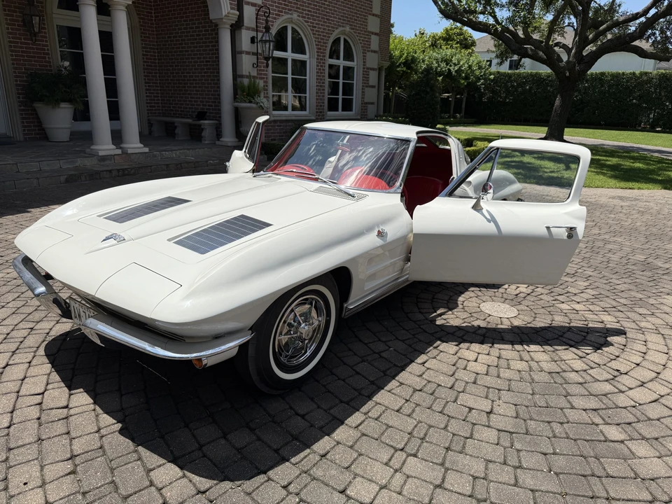 1963 Chevrolet Corvette C2 - Image 13 of 31