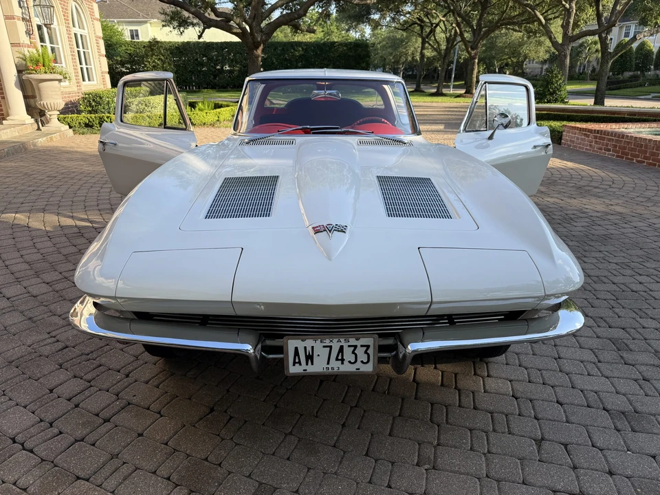 1963 Chevrolet Corvette C2 - Image 12 of 31