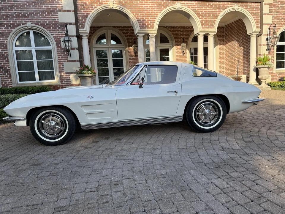1963 Chevrolet Corvette C2 - Image 5 of 31
