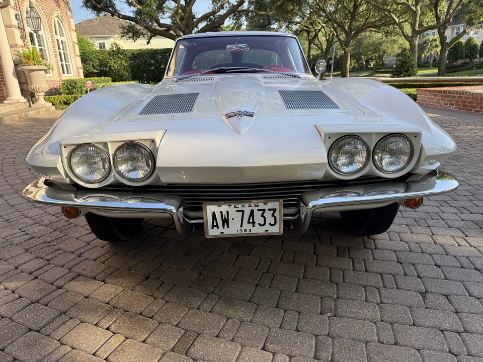1963 Chevrolet Corvette C2 - Image 3 of 31