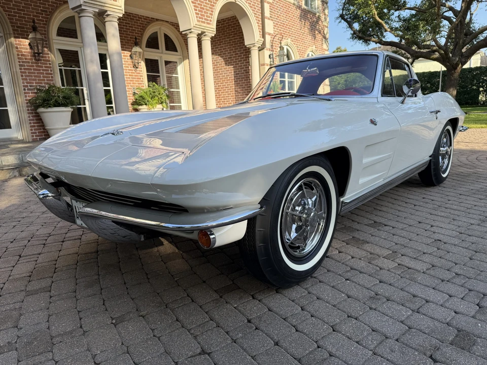 1963 Chevrolet Corvette C2 - Image 4 of 31