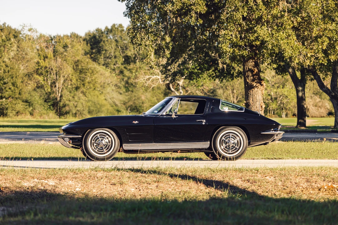 1963 Chevrolet Corvette C2 - Image 11 of 31