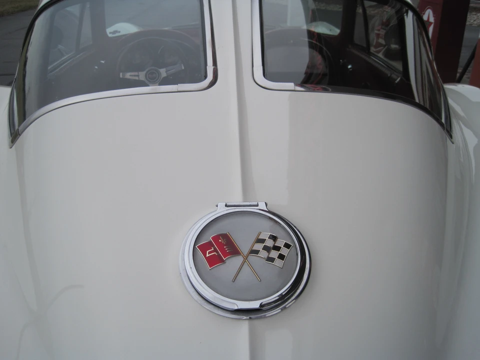 1963 Chevrolet Corvette C2 - Image 25 of 31