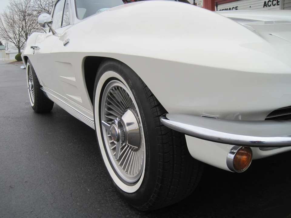 1963 Chevrolet Corvette C2 - Image 8 of 31