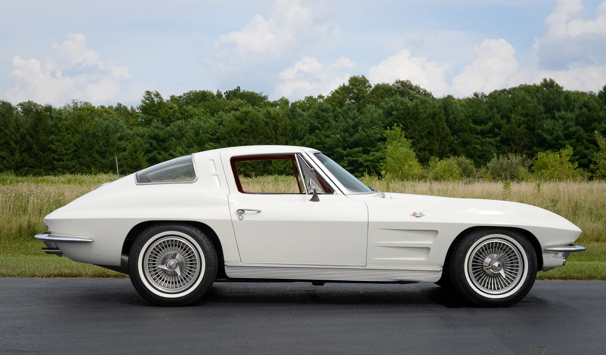 1963 Chevrolet Corvette C2 - Image 6 of 31
