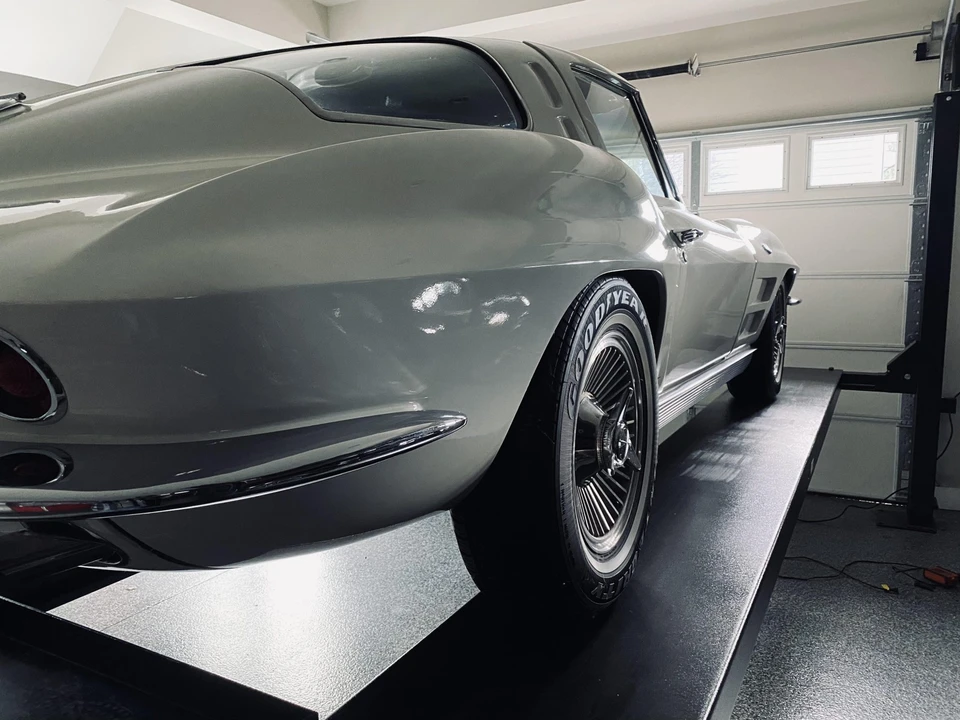 1963 Chevrolet Corvette C2 - Image 26 of 31