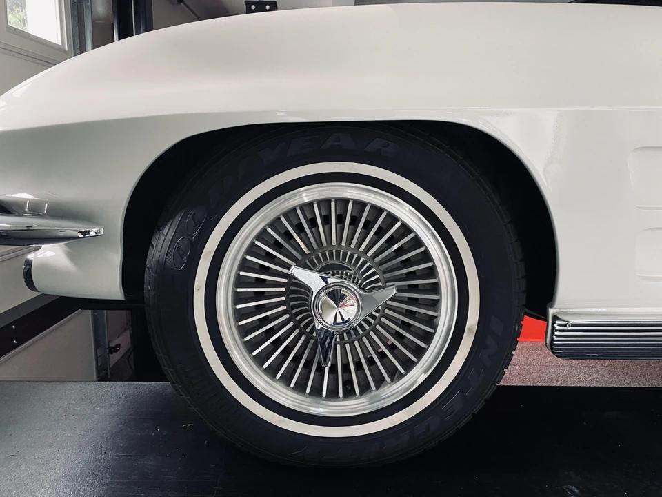 1963 Chevrolet Corvette C2 - Image 27 of 31