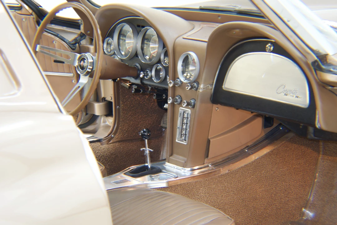 1963 Chevrolet Corvette C2 - Image 28 of 31
