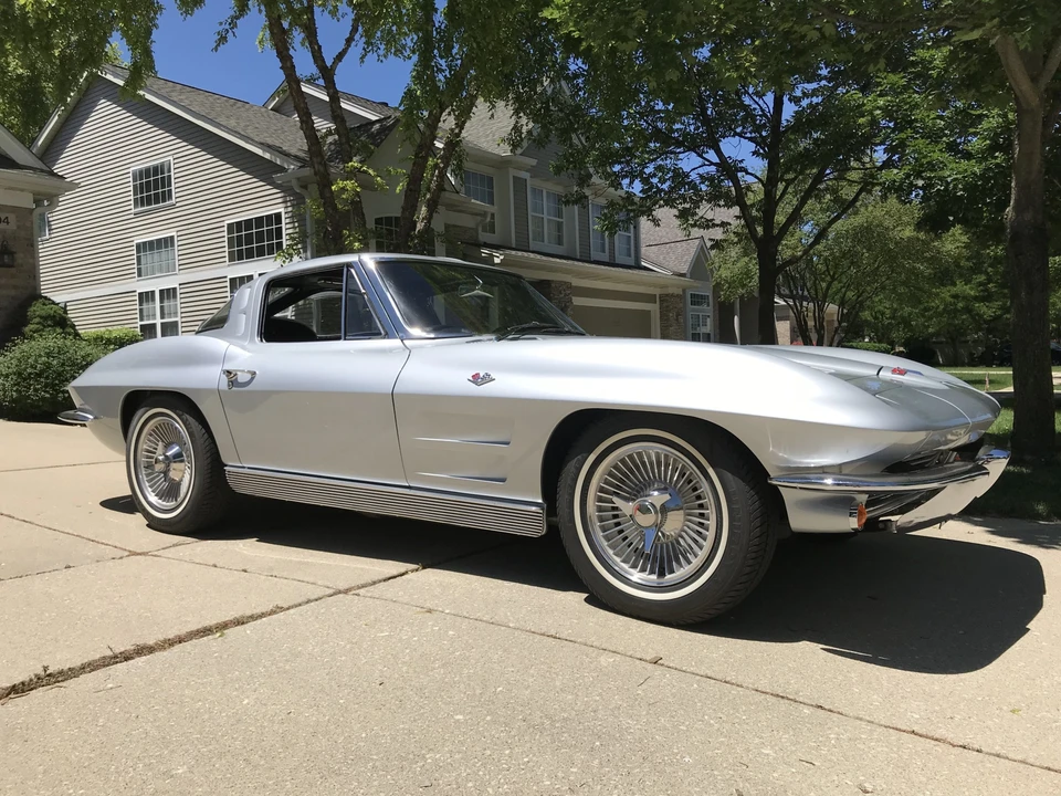 1963 Chevrolet Corvette C2 - Image 2 of 31