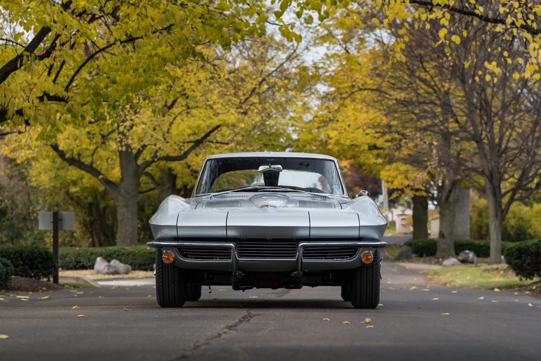 1963 Chevrolet Corvette C2 - Image 18 of 31