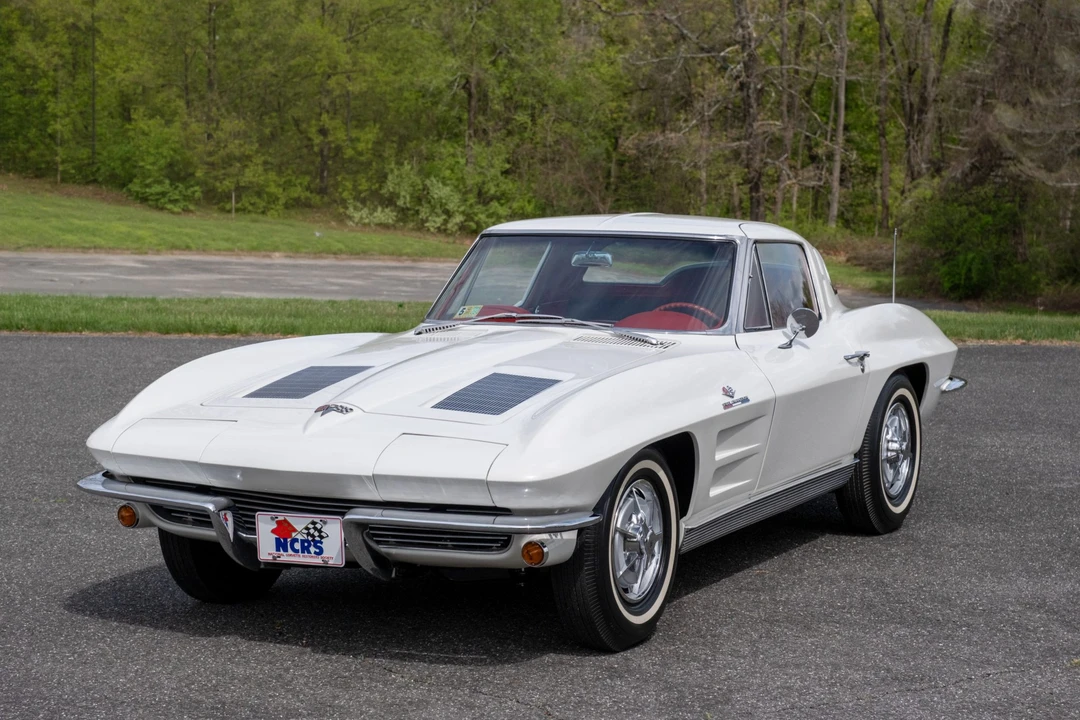 1963 Chevrolet Corvette C2 - Image 10 of 31