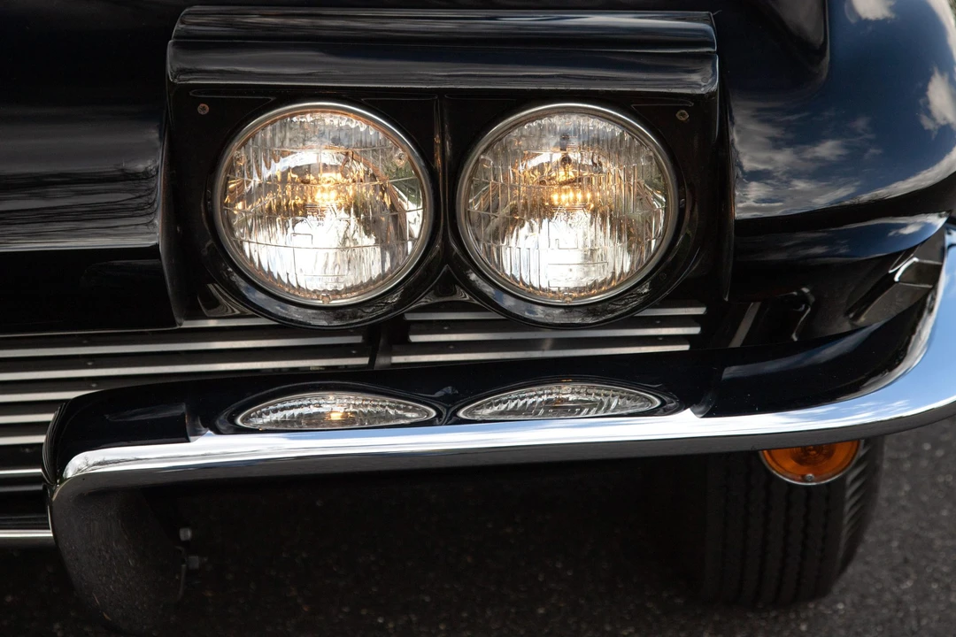 1963 Chevrolet Corvette C2 - Image 30 of 31