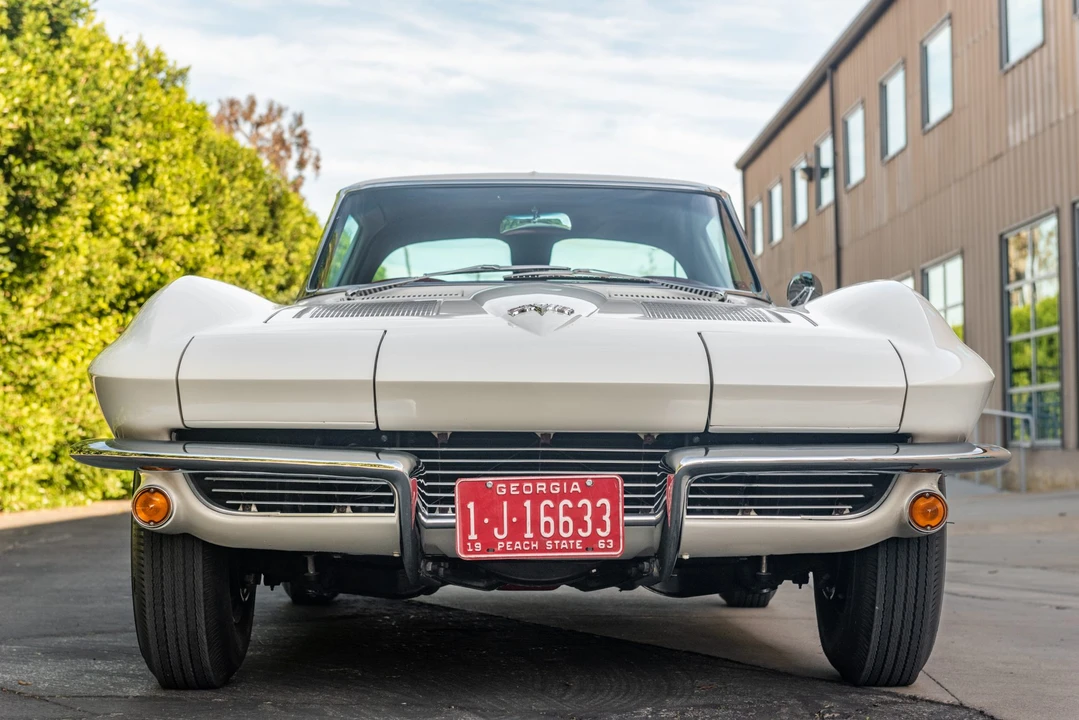 1963 Chevrolet Corvette C2 - Image 12 of 31