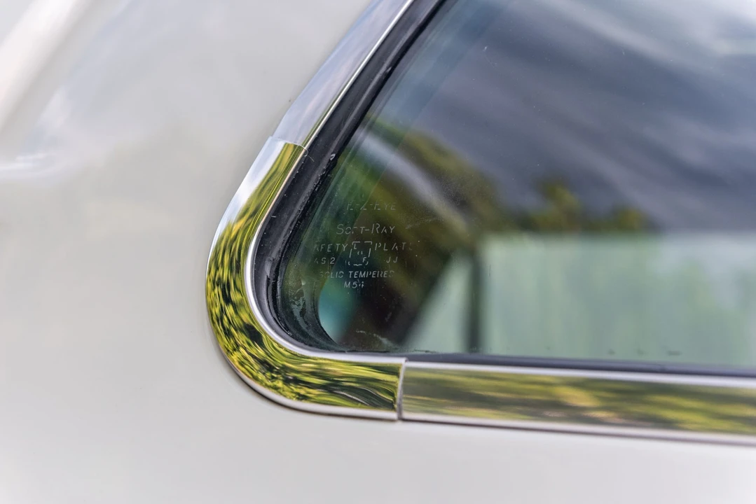 1963 Chevrolet Corvette C2 - Image 26 of 31