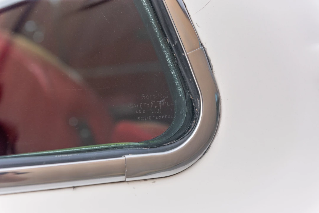 1963 Chevrolet Corvette C2 - Image 24 of 31