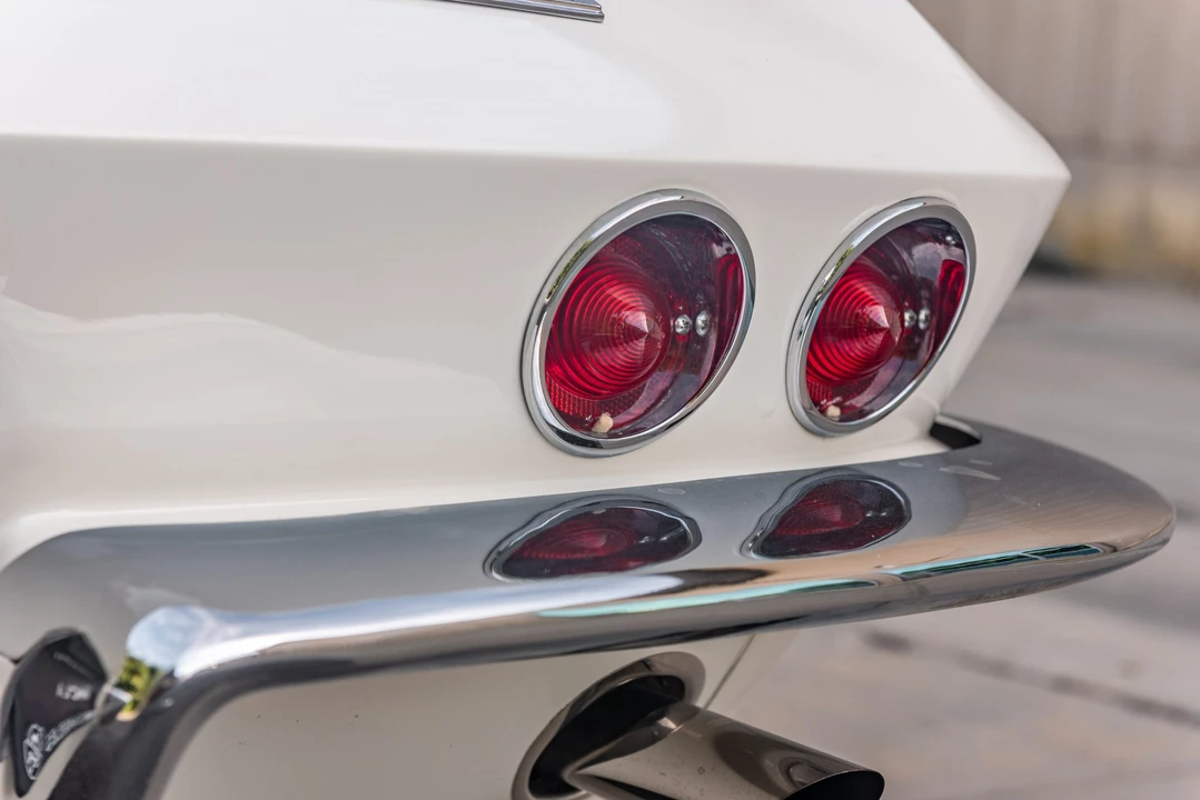 1963 Chevrolet Corvette C2 - Image 19 of 31