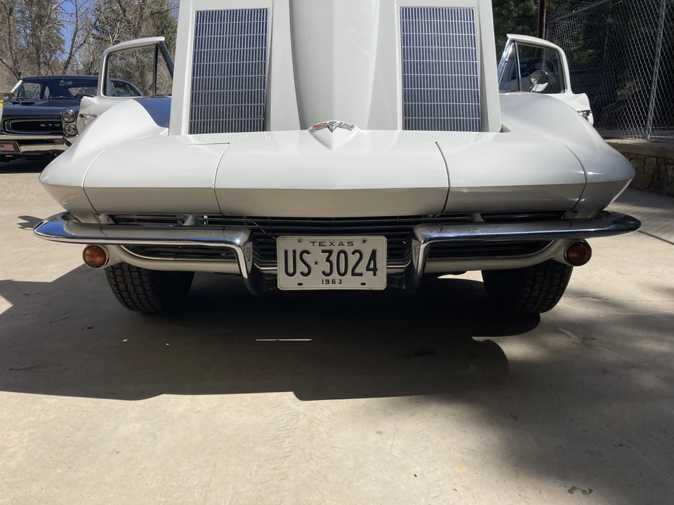 1963 Chevrolet Corvette C2 - Image 25 of 31